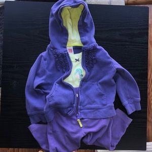 12 mon Carter’s seahorse jacket/onesie/pant set